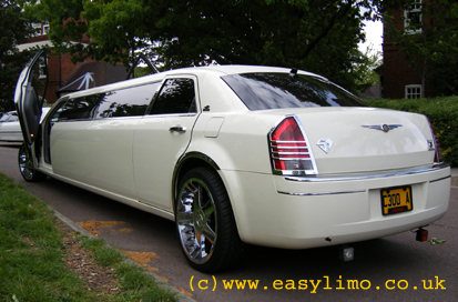 chrysler 300 white limo
